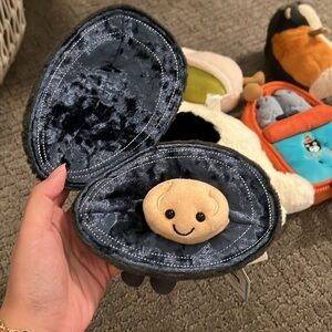 Jellycat Amuseables Michelle Mussel